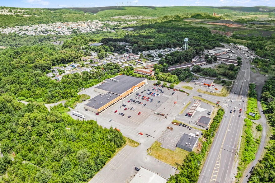 More Photos Of 12 Gold Star Plz, Shenandoah Unknown For Lease