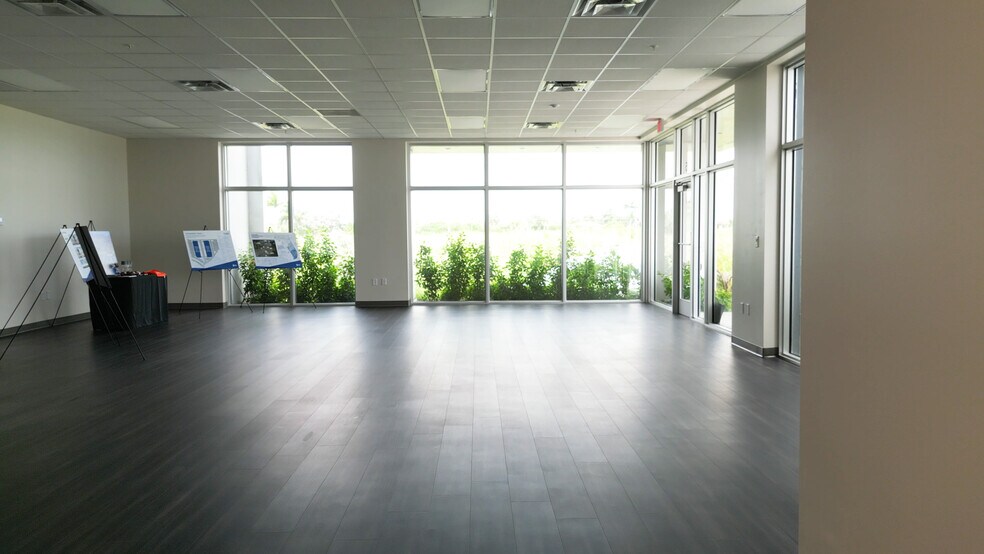 More Photos Of 3175 Park of Commerce Blvd, Homestead Unknown For Lease