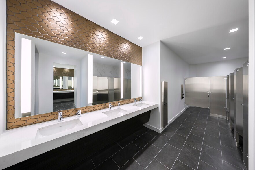 More Photos Of 2010 Main St, Irvine Office For Lease