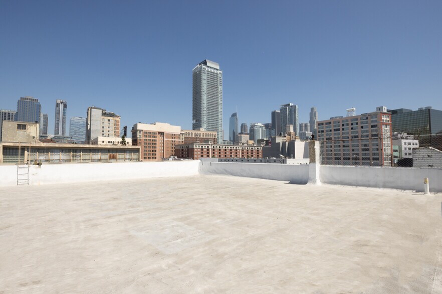 More Photos Of 1114 S Los Angeles St, Los Angeles Warehouse For Sale
