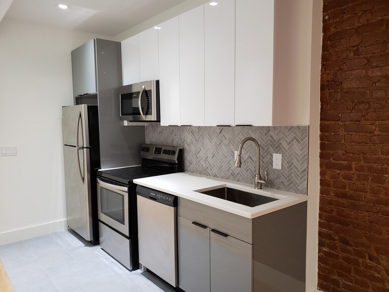 More Photos Of 1641 Broadway, Brooklyn Apartments For Sale