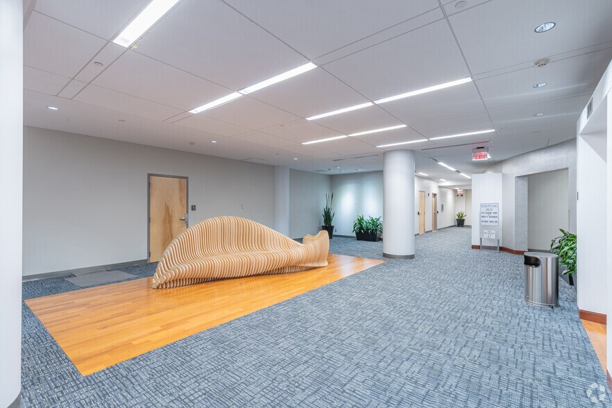 More Photos Of 1 International Plz, Philadelphia Unknown For Lease