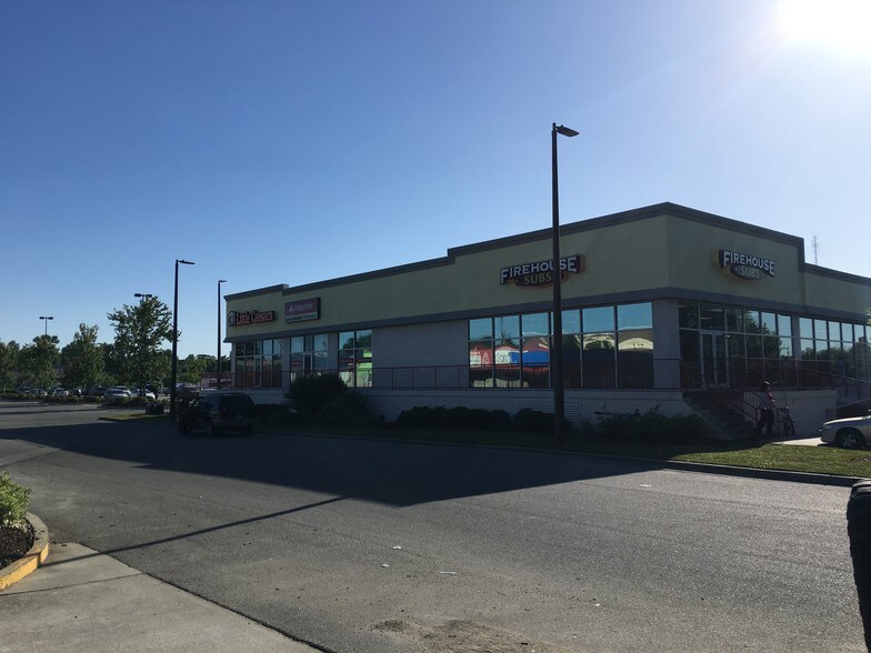 More Photos Of 1935 E Victory Dr, Savannah General Retail For Lease