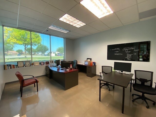 More Photos Of 3301 Matrix Dr, Richardson Research And Development For Sale