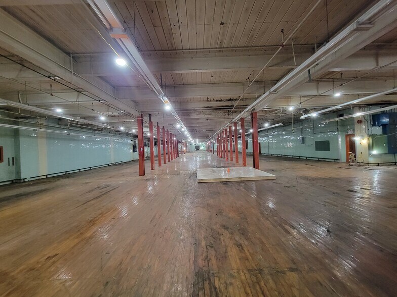 More Photos Of 501 N Mountain St, Cherryville Industrial For Sale