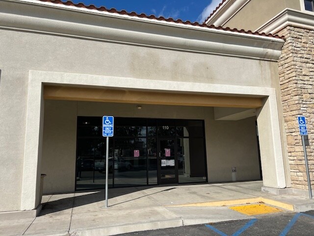 More Photos Of 4700 Panama Ln, Bakersfield Unknown For Lease