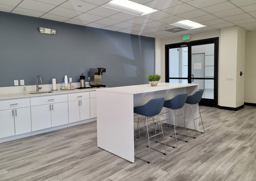 More Photos Of 337 N Vineyard Ave, Ontario Office Residential For Lease