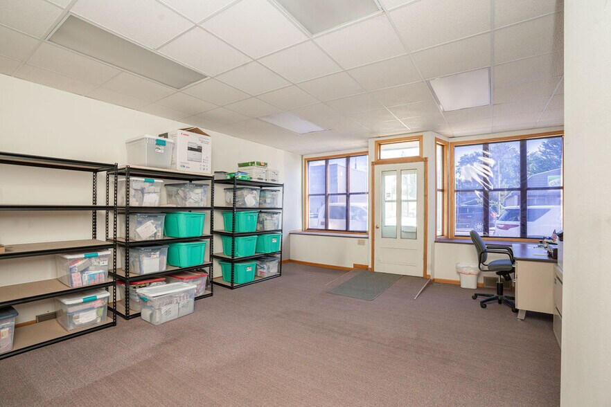 More Photos Of 28 Main St W, Richmond Office For Sale