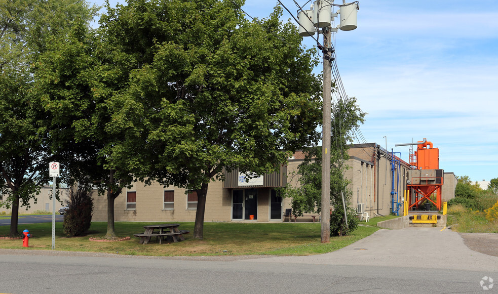 Primary Photo Of 345 Arvin Ave, Hamilton Manufacturing For Sale