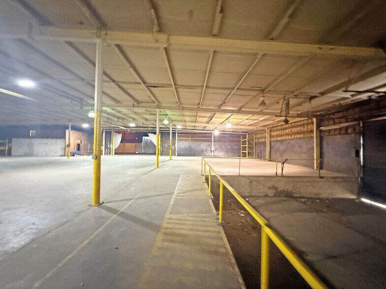 More Photos Of 1627 Columbia College Dr, Columbia Warehouse For Sale
