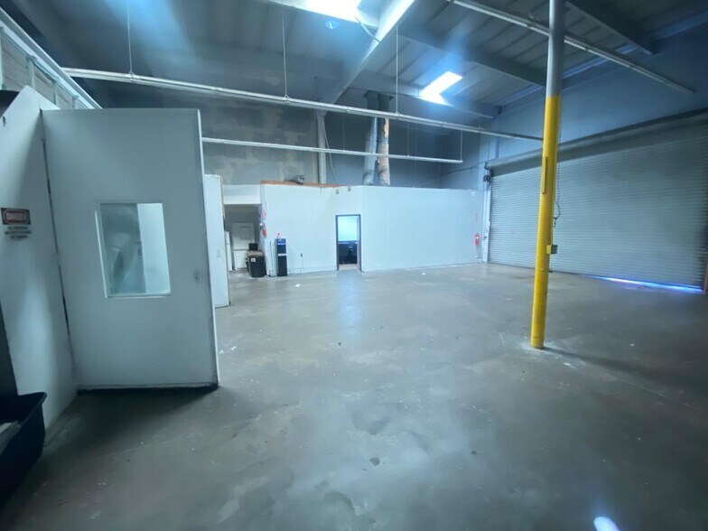 More Photos Of 6696 Miramar Rd, San Diego Auto Repair For Lease