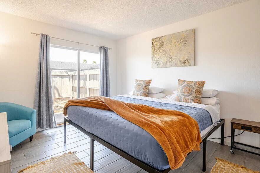 More Photos Of 7031 N 80th Ave, Glendale Apartments For Sale