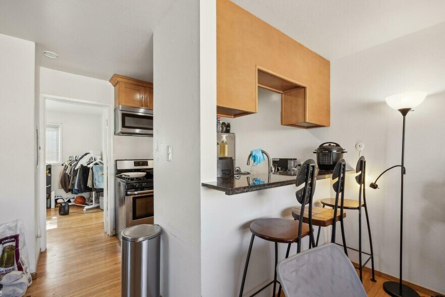 More Photos Of 1412-1416 9th St, Berkeley Apartments For Sale