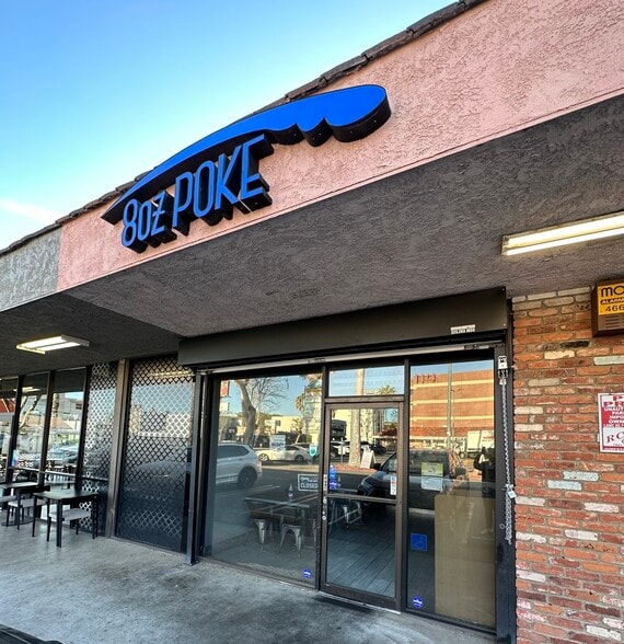 More Photos Of 15030 Ventura Blvd, Sherman Oaks Unknown For Lease