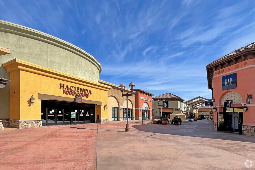 More Photos Of 5701 Outlets At Tejon Pky, Arvin Unknown For Lease