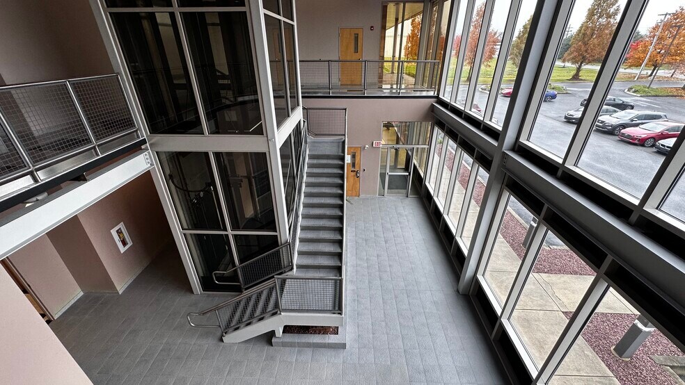 More Photos Of 2550 Brodhead Rd, Bethlehem Flex For Lease