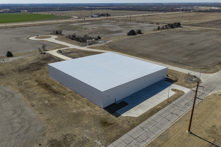 Primary Photo Of 2901 Enterprise dr, Hutchinson Warehouse For Sale