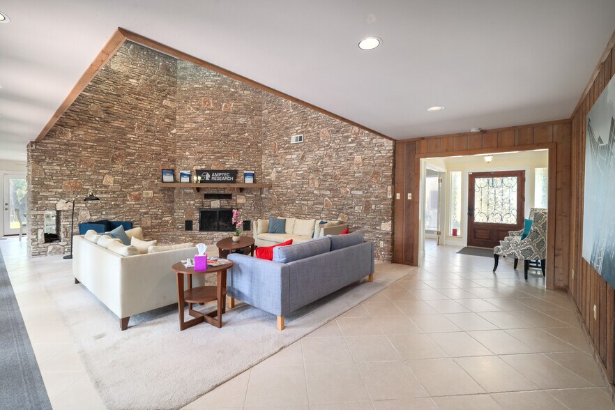 More Photos Of 13231 Rooster Springs Rd, Austin Office Residential For Sale