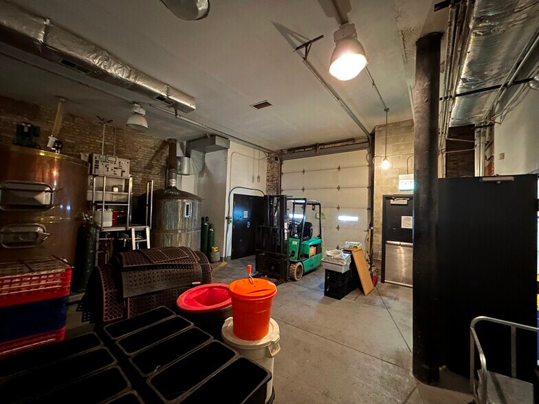 More Photos Of 2323 N Milwaukee Ave, Chicago Restaurant For Sale