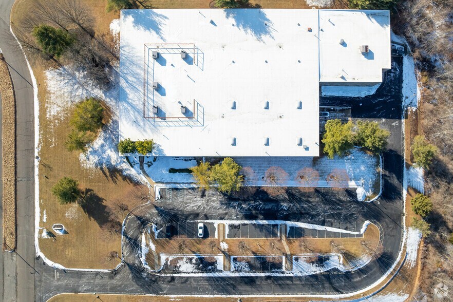 More Photos Of 47 Commerce Dr, Cranbury Light Distribution For Sale