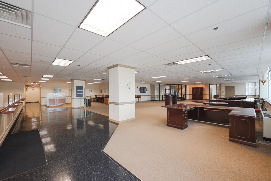 More Photos Of 30 Temple St, Nashua Office For Lease