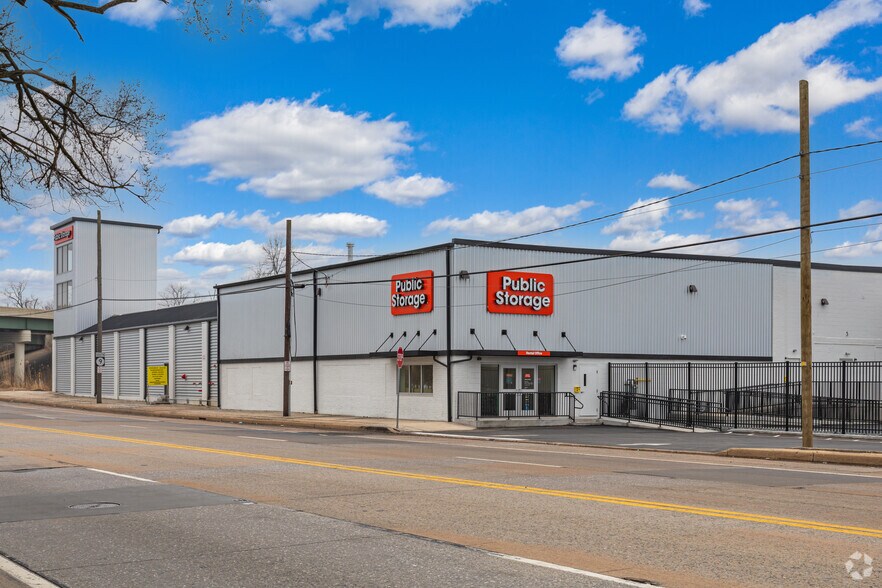 More Photos Of 4093 New Castle Ave, New Castle Self Storage For Sale