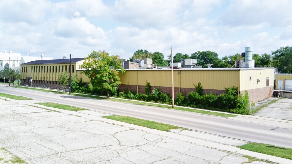 More Photos Of 340 N Franklin St, Janesville Warehouse For Sale
