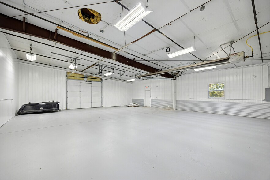 More Photos Of 701-709 Jefferson Ave SW, Watertown Warehouse For Lease