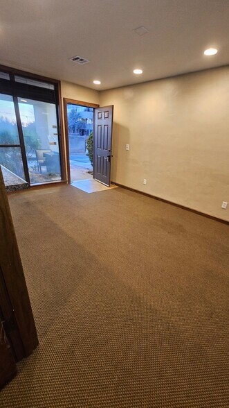More Photos Of 6406 N Santa Fe Ave, Oklahoma City Office For Sale