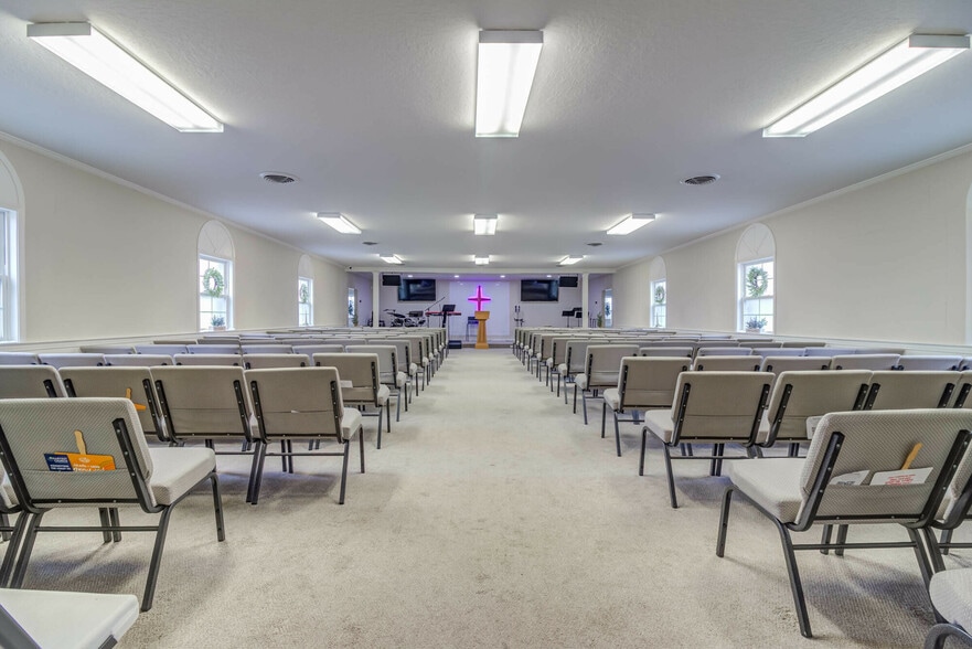 More Photos Of 15523 Landon Rd, Gulfport Religious Facility For Sale