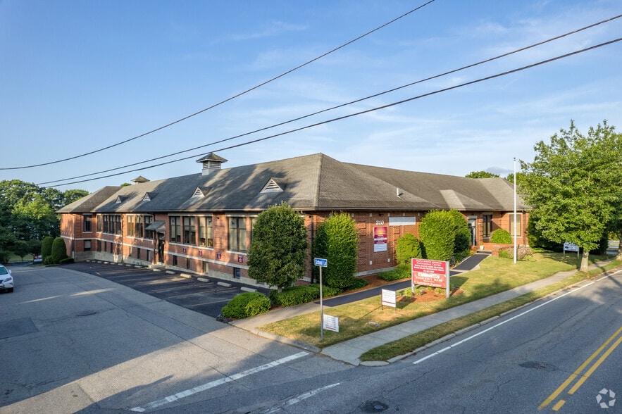 More Photos Of 310 Maple Ave, Barrington Medical For Lease