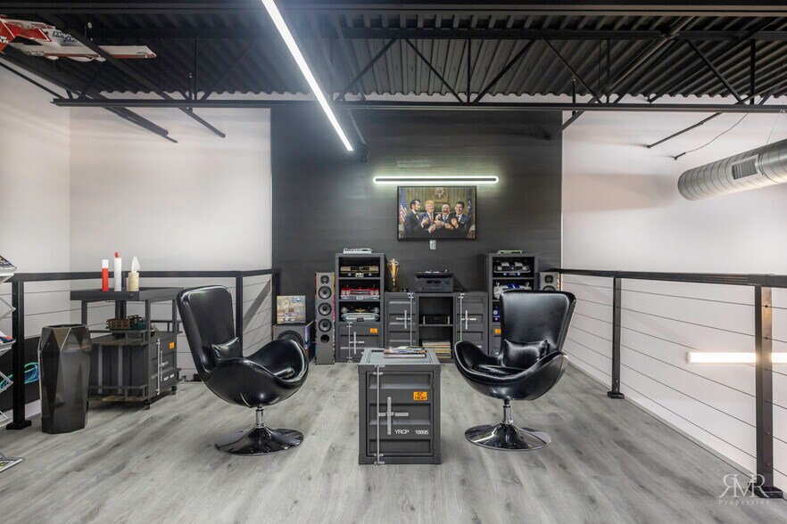 More Photos Of 1435 FM 1463 Rd, Katy Showroom For Sale