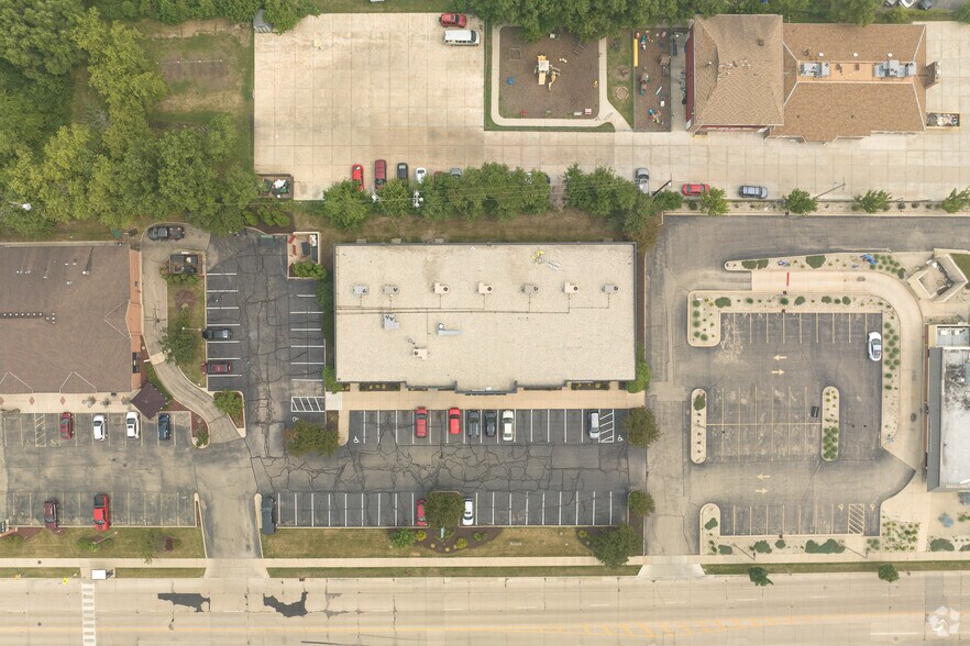 More Photos Of 2304 18th St, Kenosha Unknown For Lease