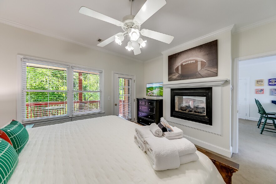 More Photos Of 892 Edelweiss Strasse, Helen Hotel For Sale