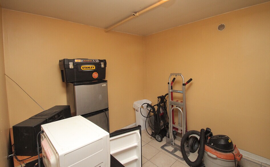 More Photos Of 2035 E Allegheny Ave, Philadelphia Apartments For Sale