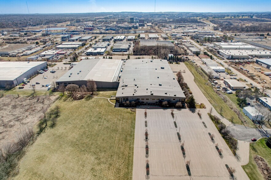 More Photos Of 8400 Fairway Pl, Middleton Light Manufacturing For Lease