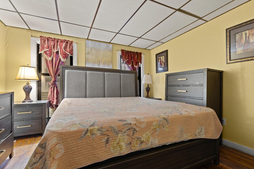 More Photos Of 385-387 Salem St, Malden Apartments For Sale