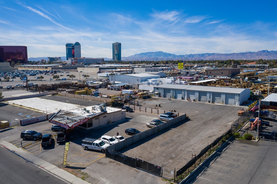 More Photos Of 3635 Polaris Ave, Las Vegas Industrial For Lease