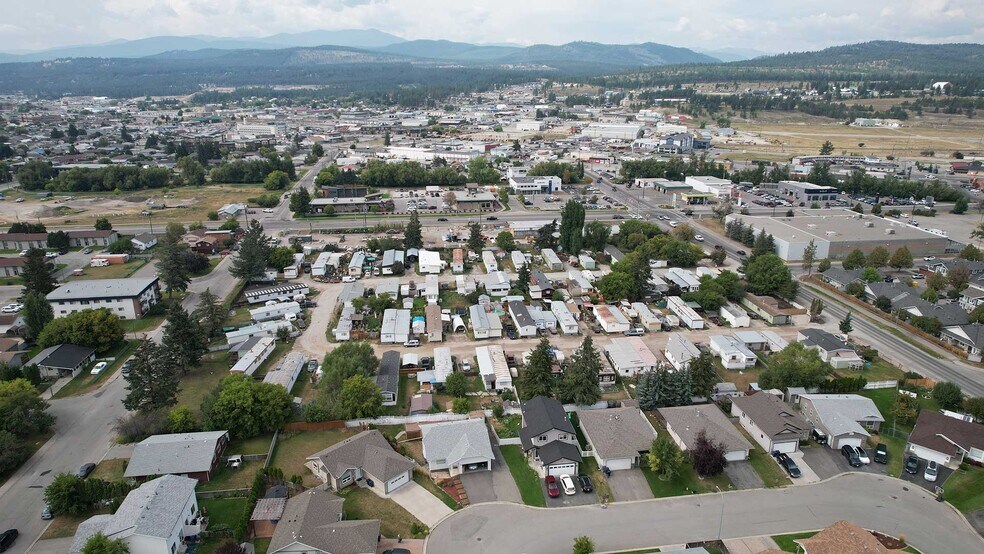 More Photos Of 2025 N 10th St, Cranbrook Manufactured Housing Mobile Home Park For Sale
