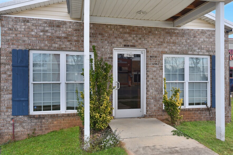Primary Photo Of 12969 Cottonwood Rd, Cottonwood Restaurant For Sale