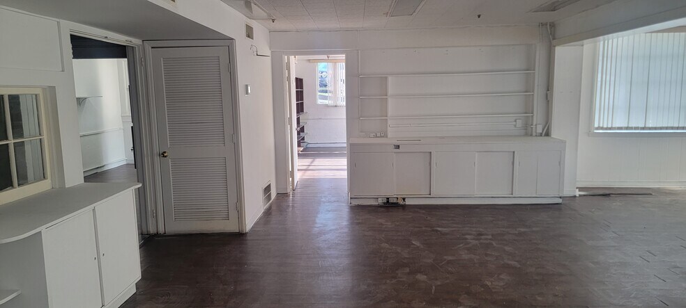 More Photos Of 585 11th St NW, Hickory Manufacturing For Lease