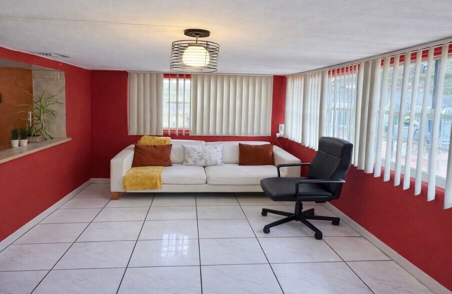 More Photos Of 77 Northwest Blvd, Miami Apartments For Sale