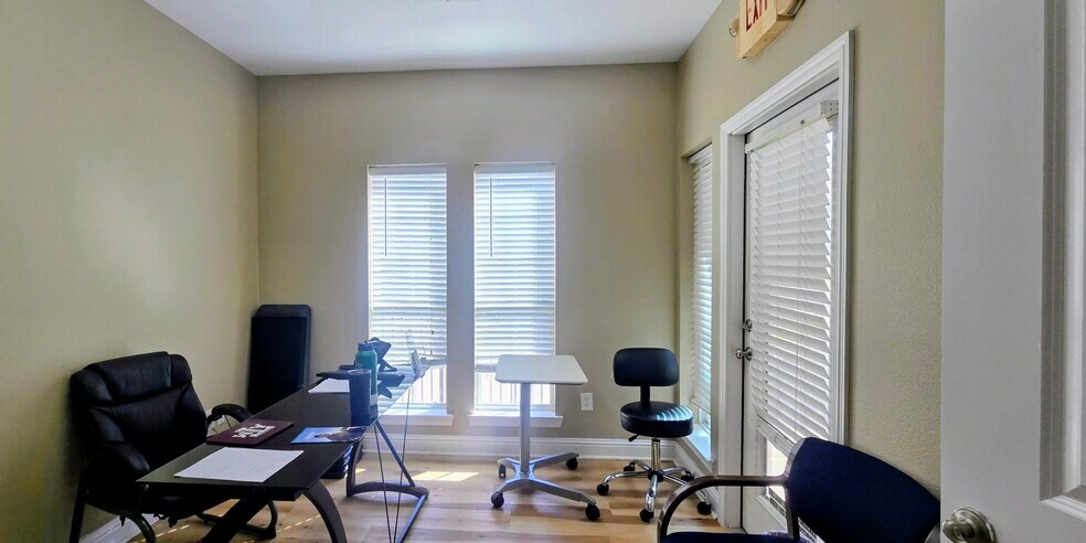 More Photos Of 1205 Bent Oaks Ct, Denton Office For Sale