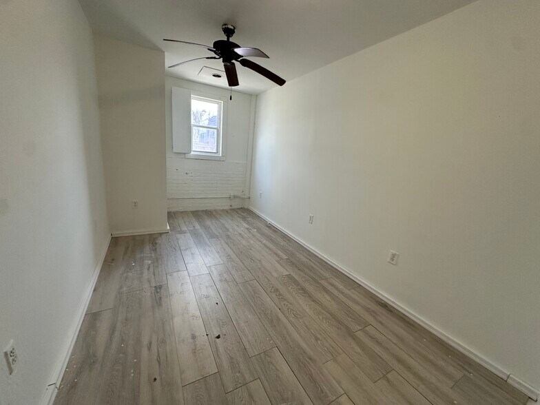 More Photos Of 2600-2604 W Fond Du Lac Ave, Milwaukee Manufacturing For Sale