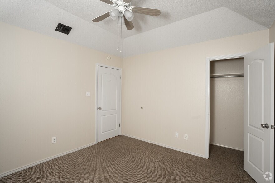 More Photos Of 2501 Hibiscus Ave, McAllen Apartments For Sale