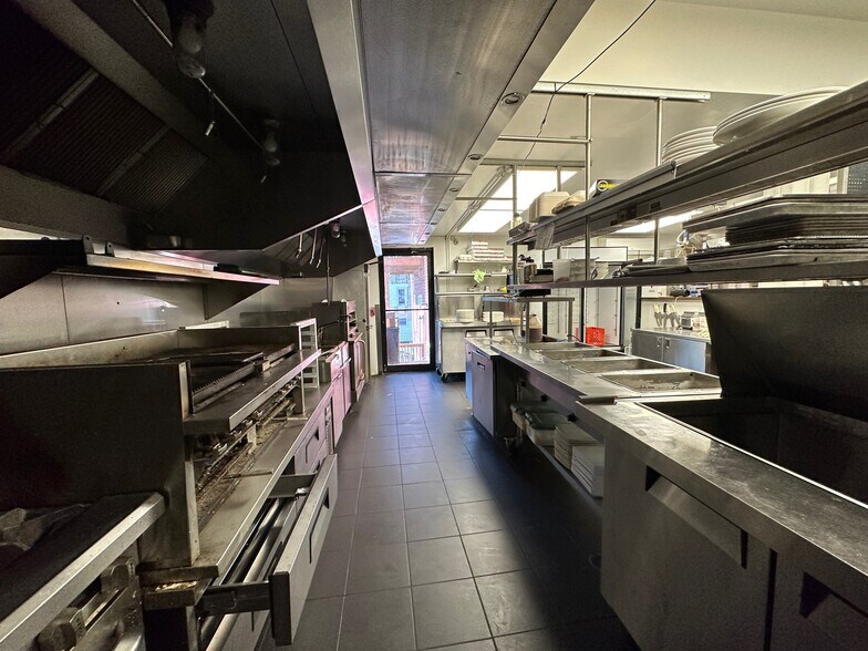 More Photos Of 1 Public Sq, Holley Apartments For Sale