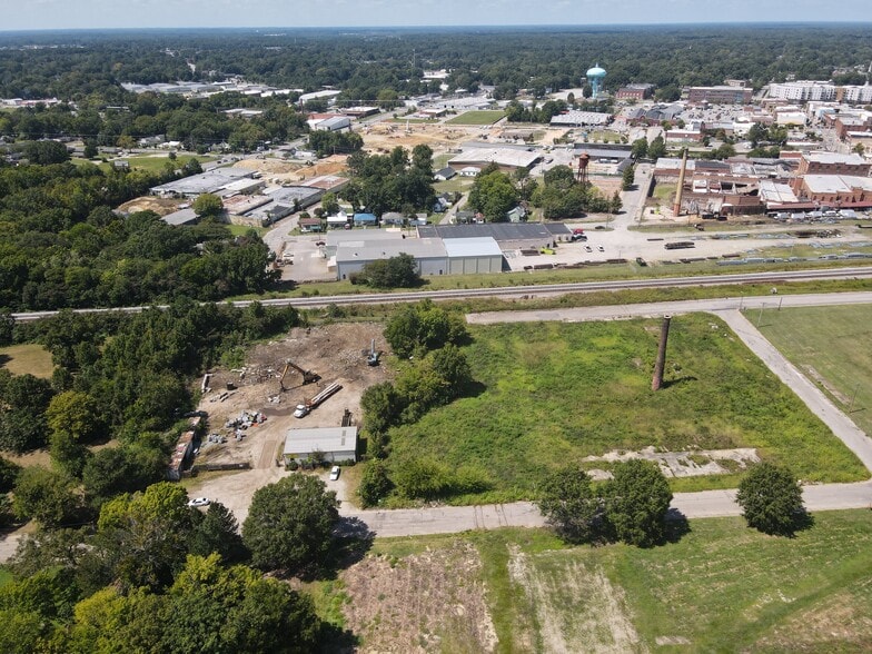 More Photos Of 404 Maury St S, Wilson Warehouse For Lease