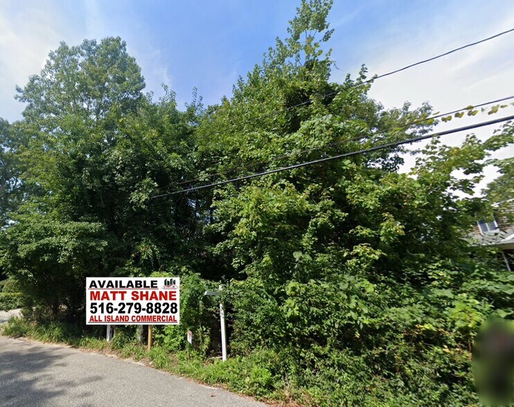 More Photos Of 13 Lake Dr, Southampton Land For Sale
