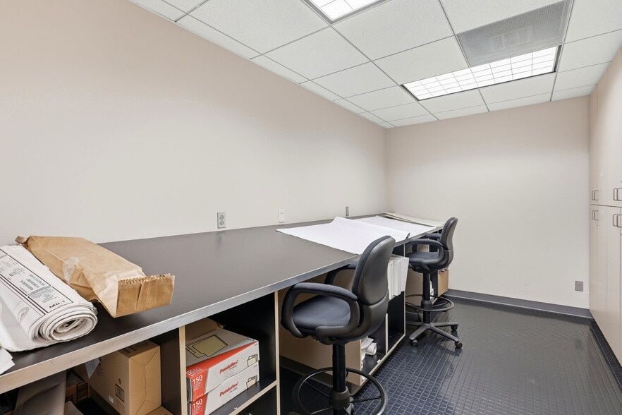 More Photos Of 225 Demeter St, Palo Alto Office Residential For Lease