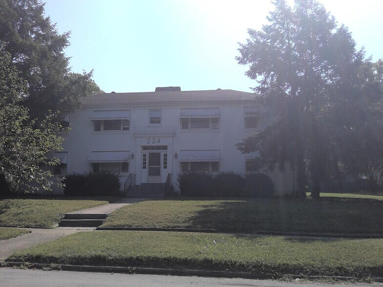More Photos Of 224 Taylor Dr, Lexington Apartments For Sale